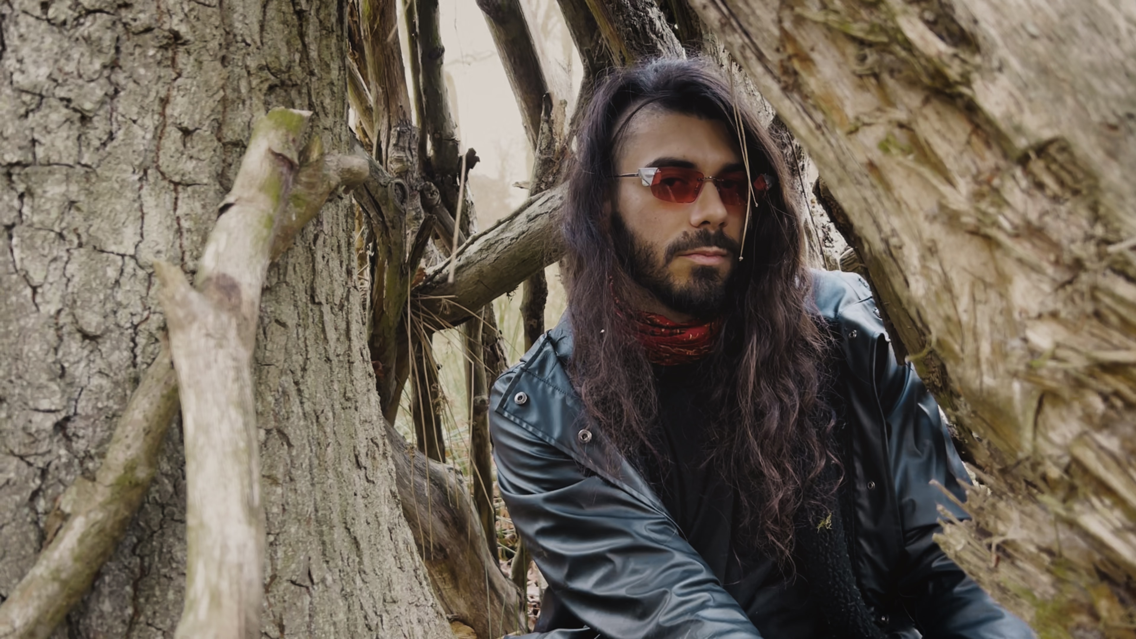 TR1BU - Electronic Performative Artist based in Copenhagen